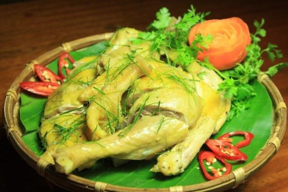 Boiled chicken with lemon leaves (for 3-4 people)